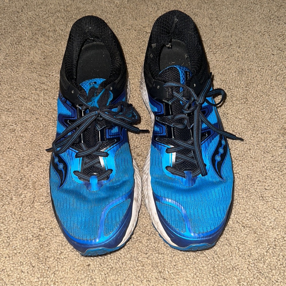 Saucony blue men’s running shoes